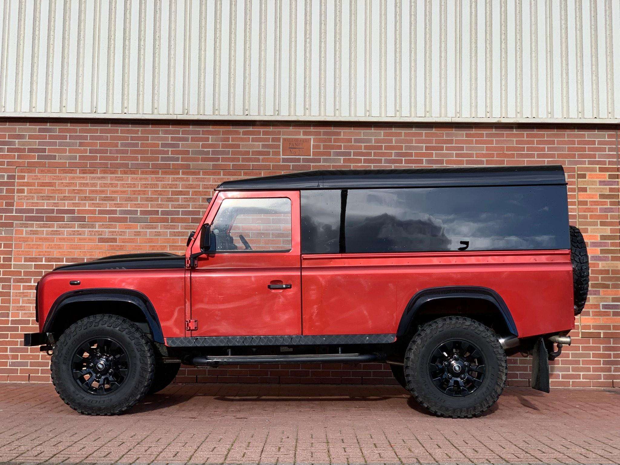 2010 LAND ROVER DEFENDER 110 2010 LAND ROVER DEFENDER 110