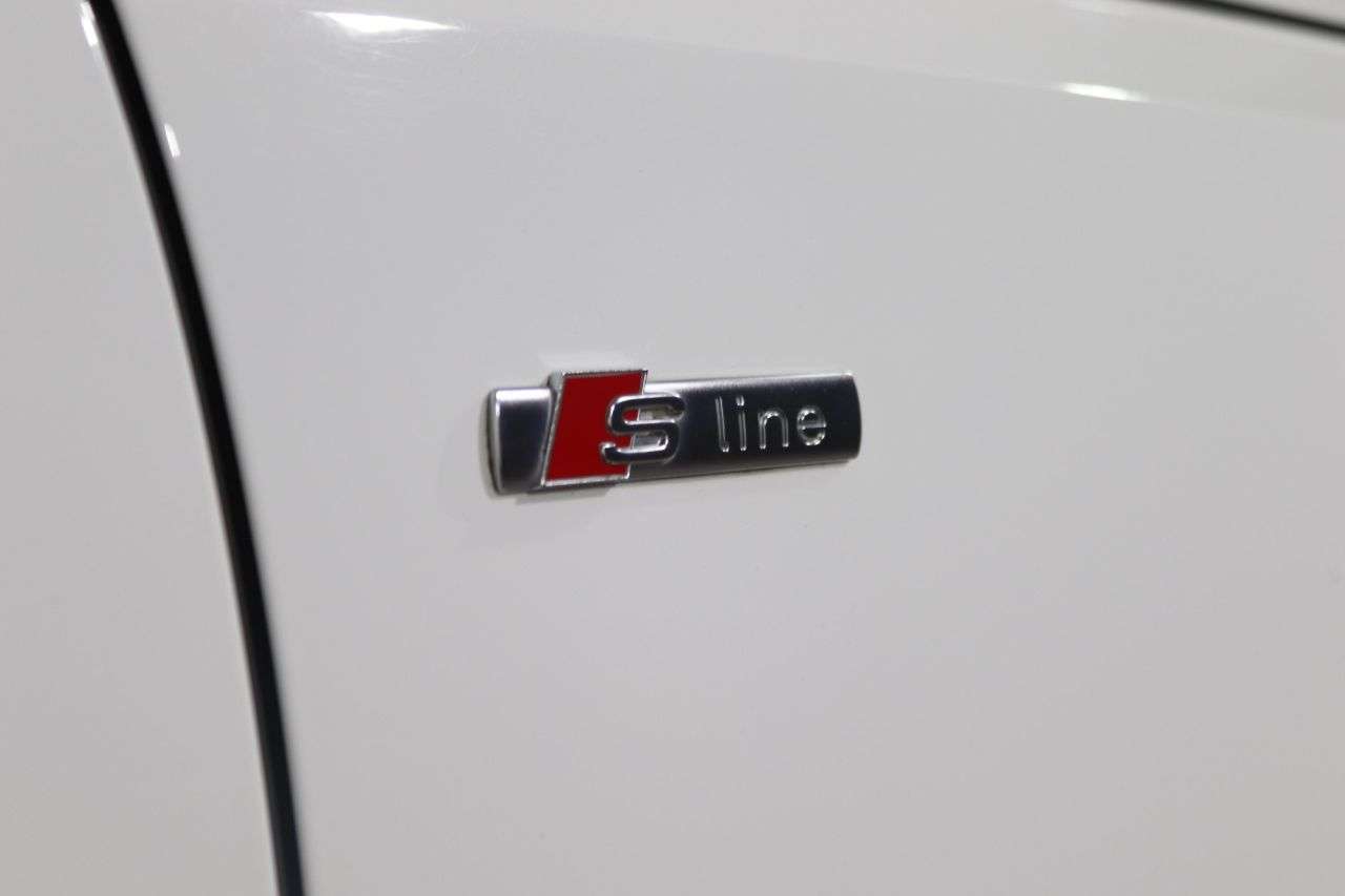 2021 AUDI A4 AVANT 2021 AUDI A4 AVANT