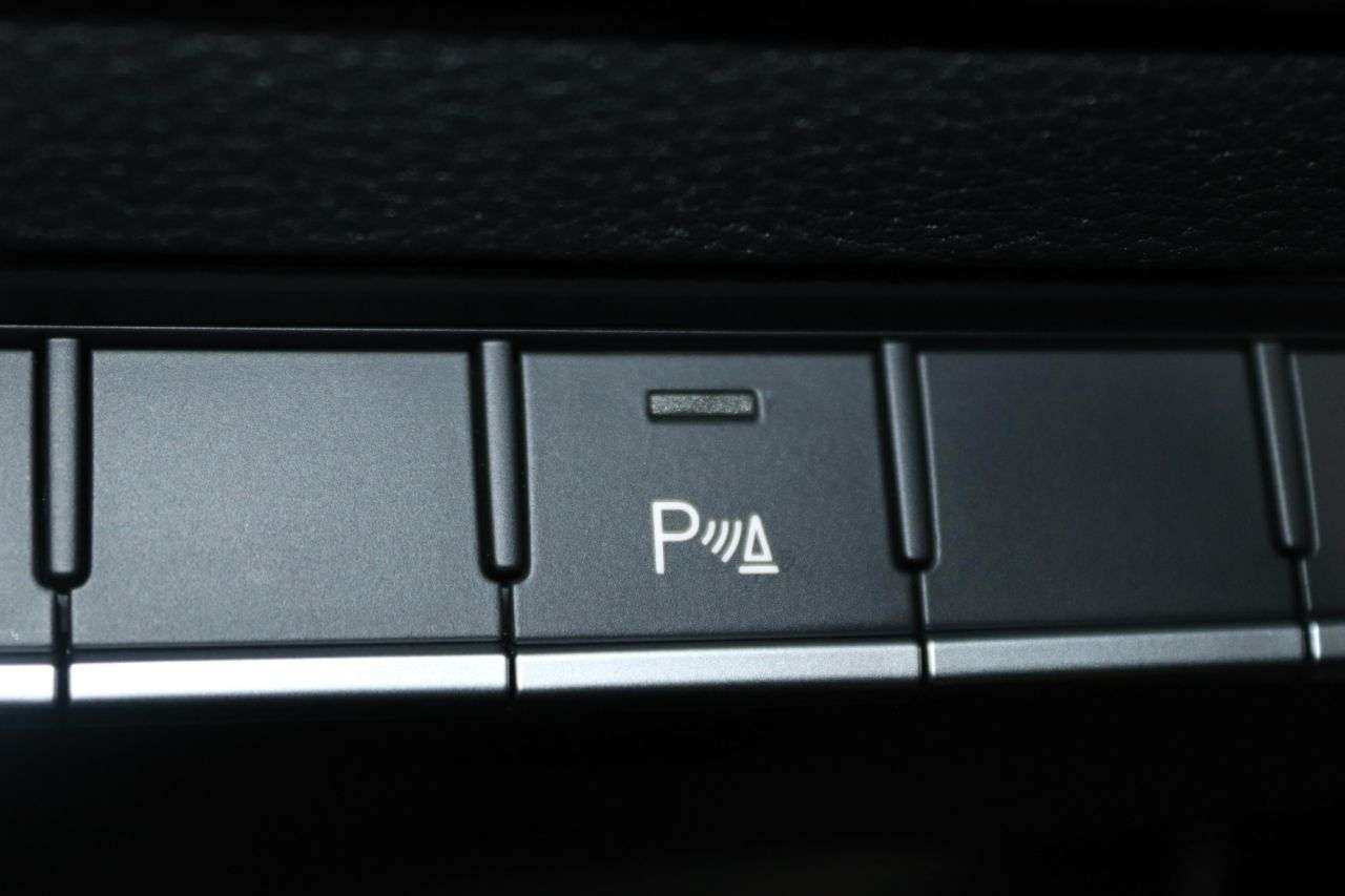 2021 AUDI A4 AVANT 2021 AUDI A4 AVANT