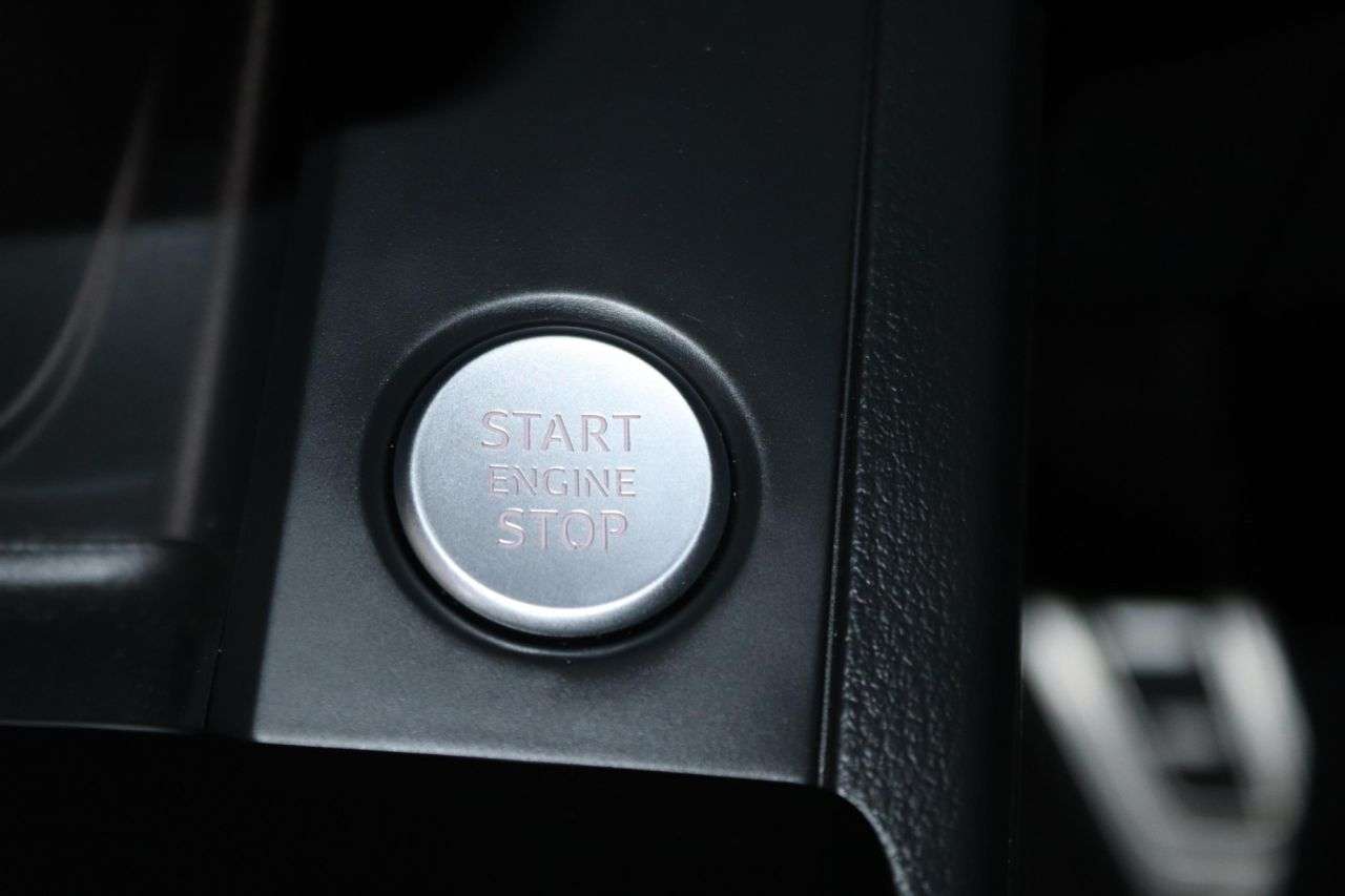 2021 AUDI A4 AVANT 2021 AUDI A4 AVANT