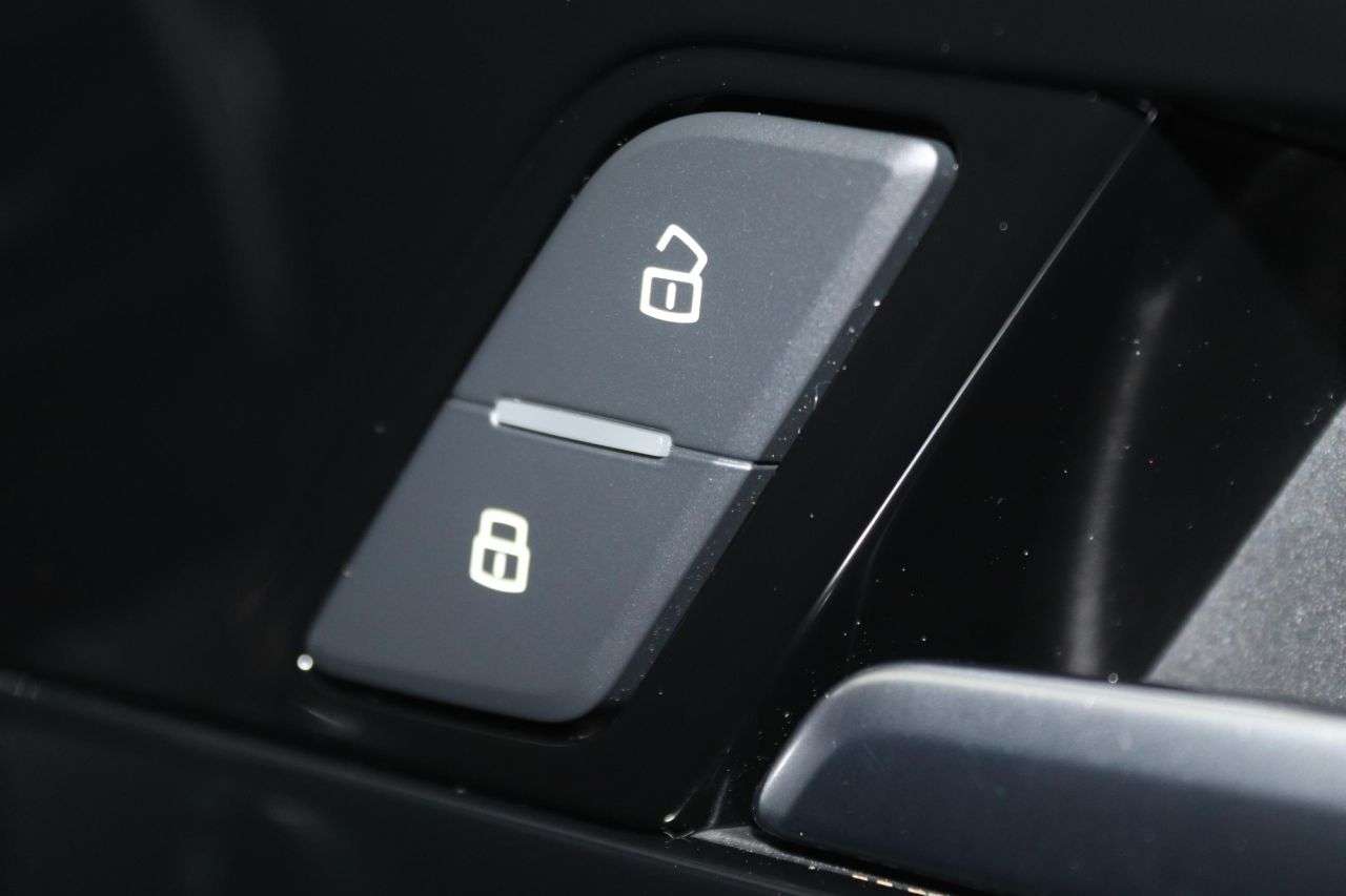 2021 AUDI A4 AVANT 2021 AUDI A4 AVANT