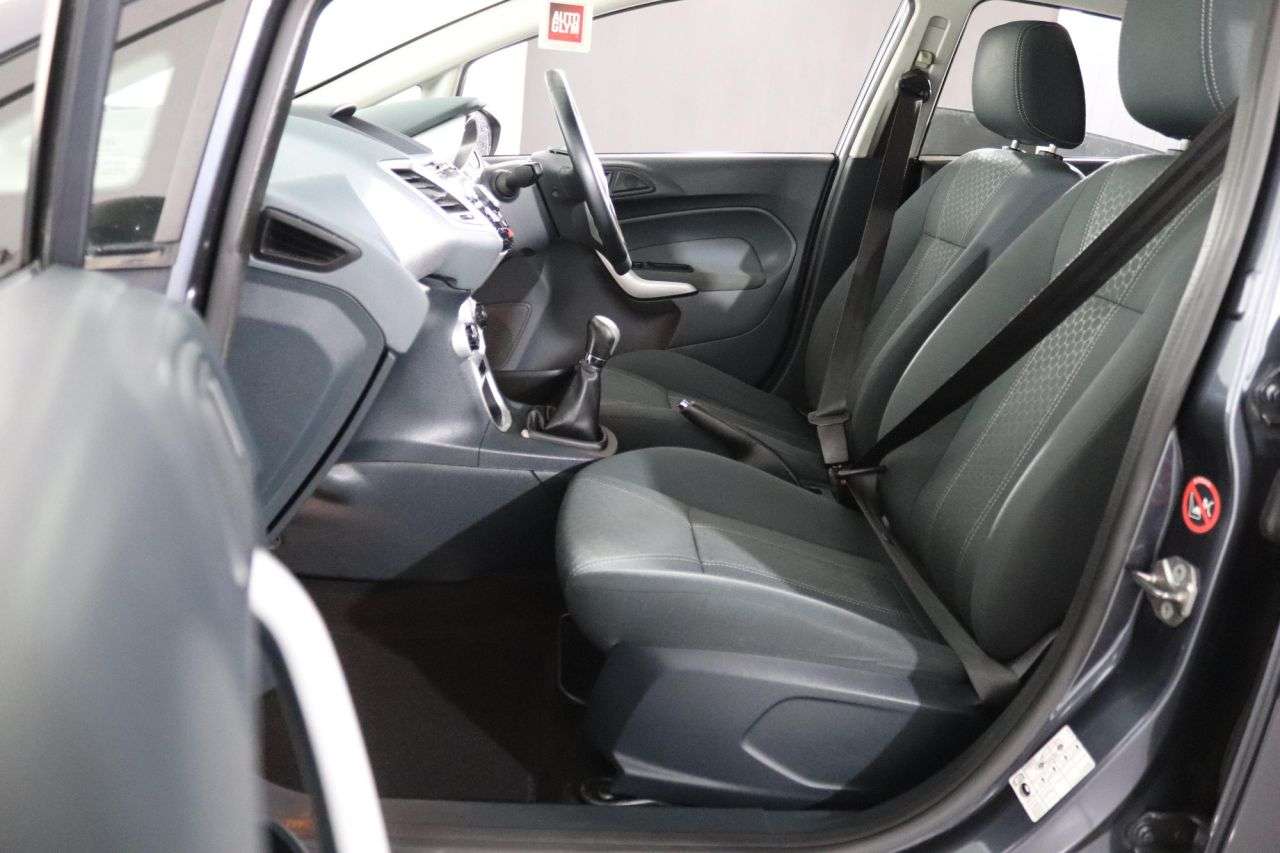 2010 FORD FIESTA 2010 FORD FIESTA