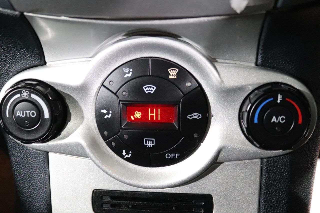 2010 FORD FIESTA 2010 FORD FIESTA