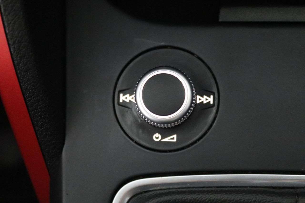 2017 AUDI Q2 2017 AUDI Q2