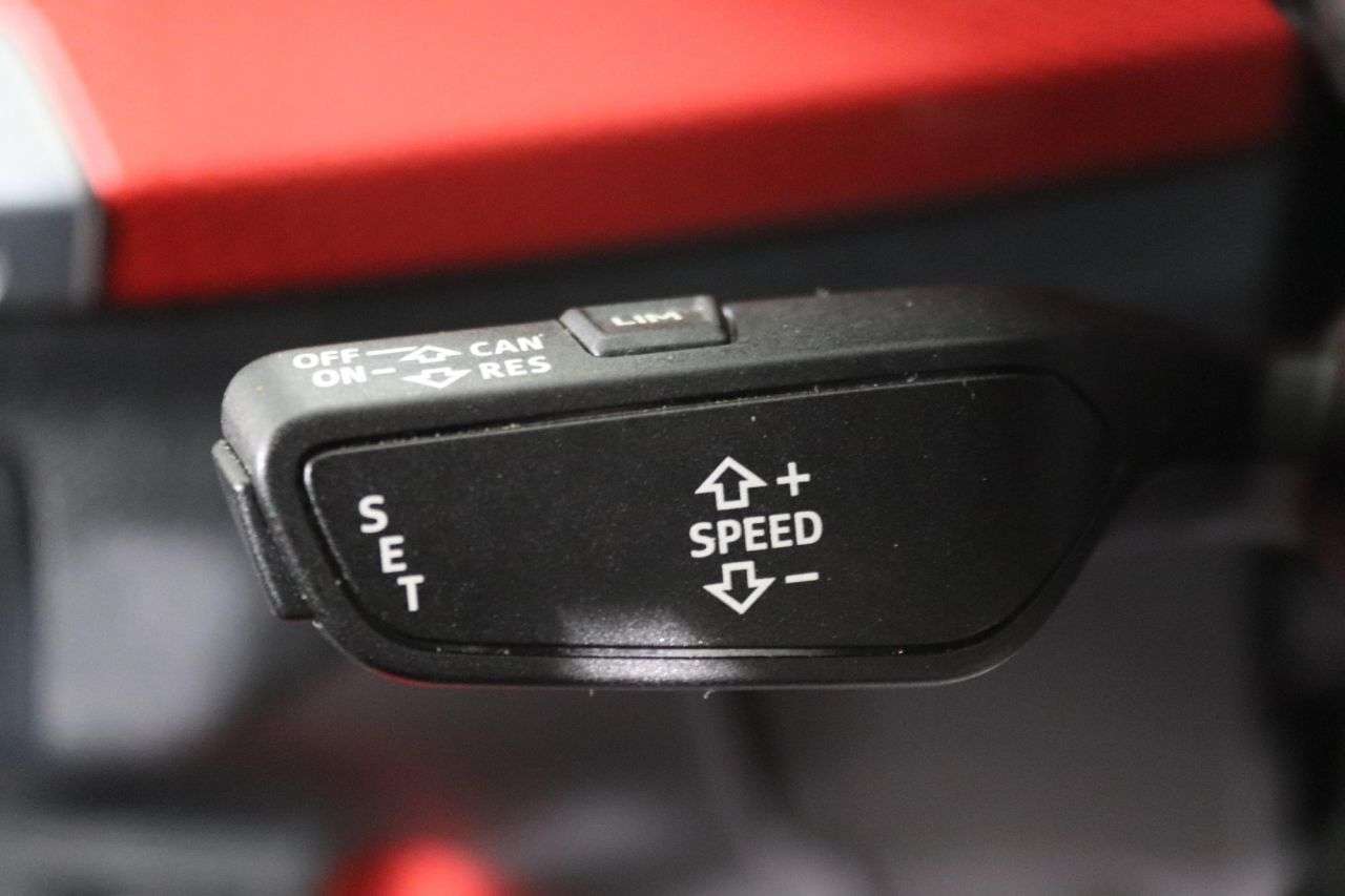 2017 AUDI Q2 2017 AUDI Q2