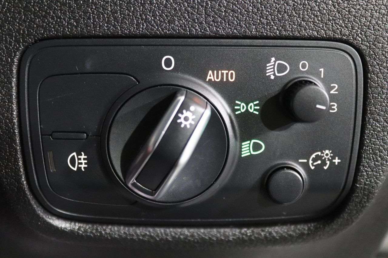 2017 AUDI Q2 2017 AUDI Q2