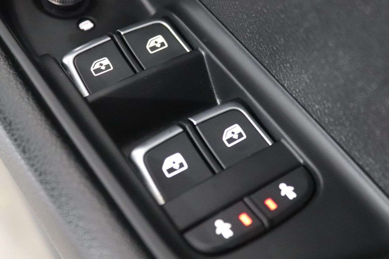 2017 AUDI Q2 2017 AUDI Q2