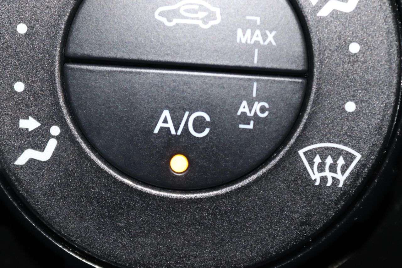 2013 FORD FIESTA 2013 FORD FIESTA