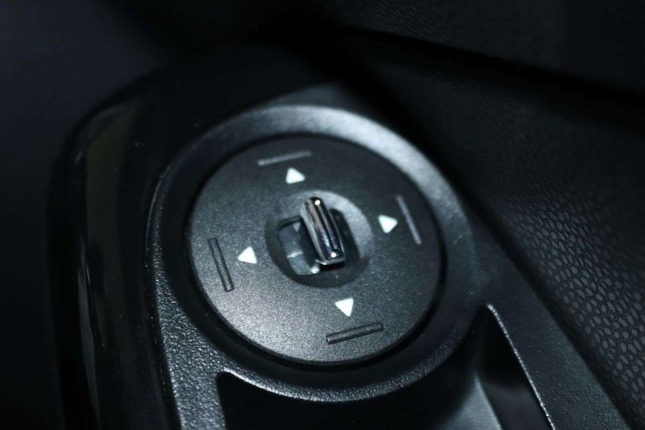 2013 FORD FIESTA 2013 FORD FIESTA