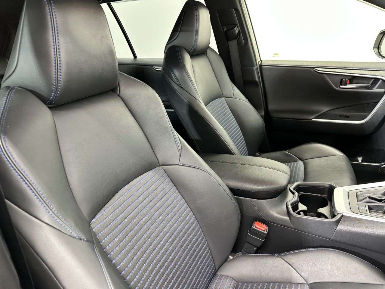 null TOYOTA RAV4 null TOYOTA RAV4