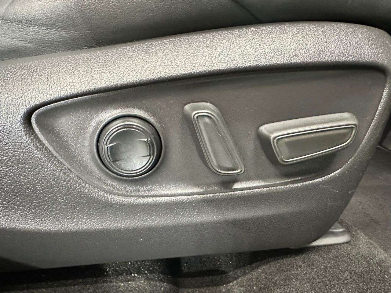 null TOYOTA RAV4 null TOYOTA RAV4