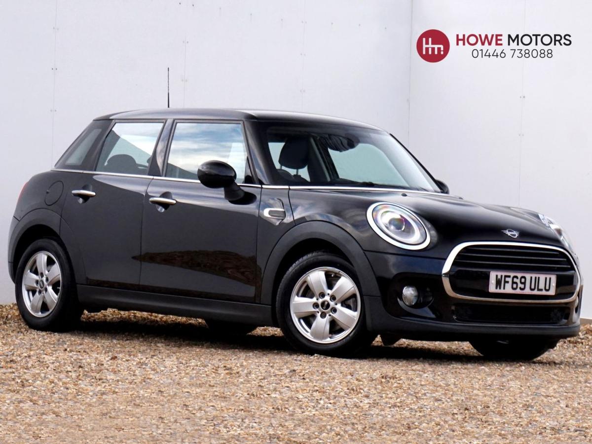 Check out this Mini Hatch 2019 Petrol Manual