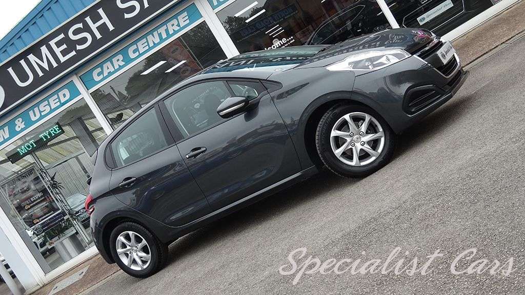 2017 PEUGEOT 208 2017 PEUGEOT 208