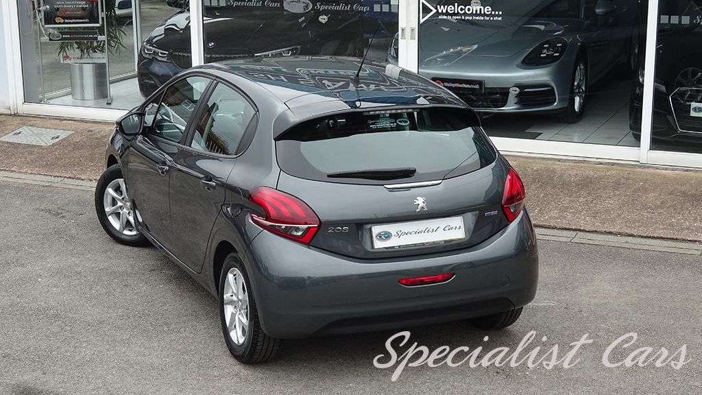 2017 PEUGEOT 208 2017 PEUGEOT 208