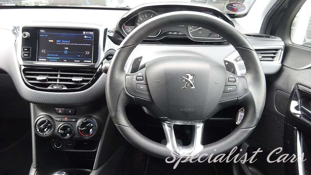 2017 PEUGEOT 208 2017 PEUGEOT 208