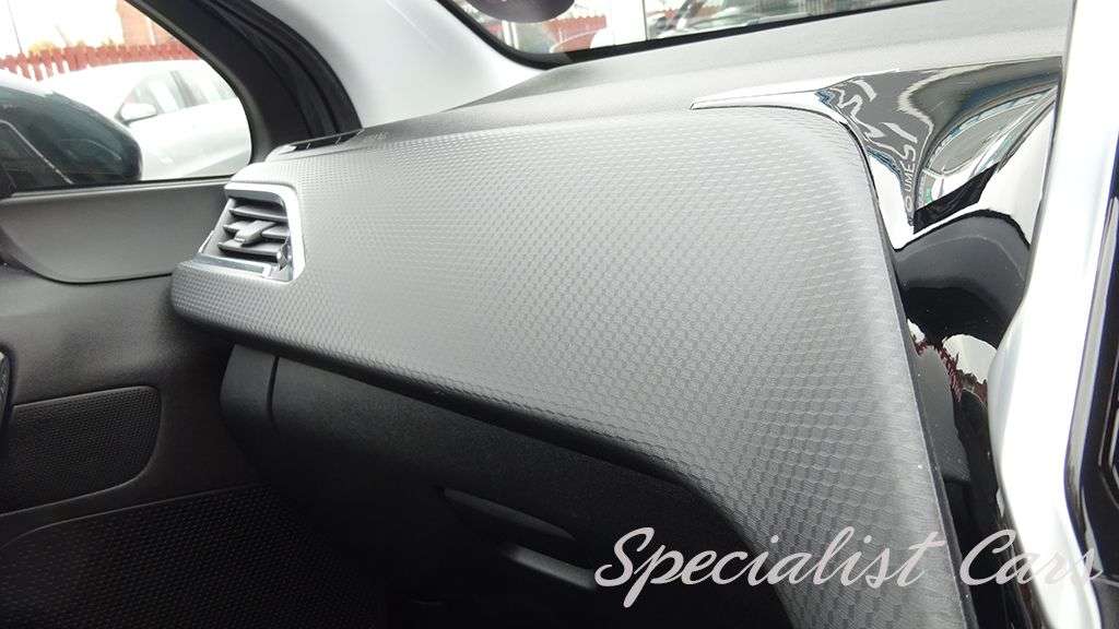 2017 PEUGEOT 208 2017 PEUGEOT 208