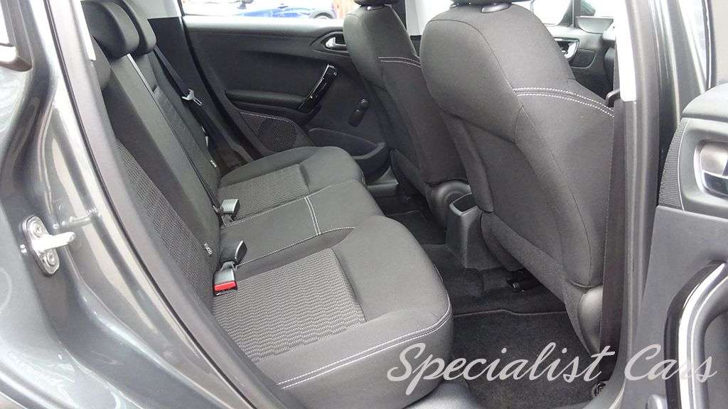 2017 PEUGEOT 208 2017 PEUGEOT 208