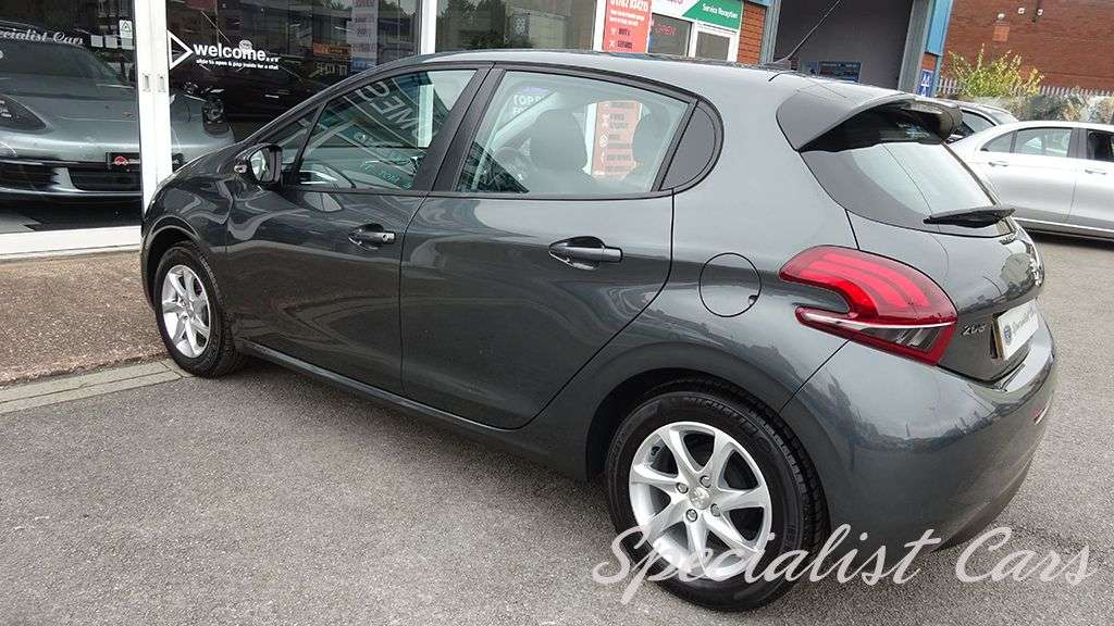 2017 PEUGEOT 208 2017 PEUGEOT 208