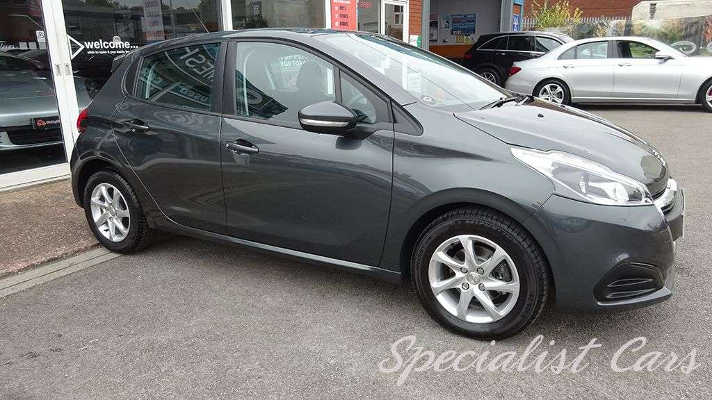 2017 PEUGEOT 208 2017 PEUGEOT 208