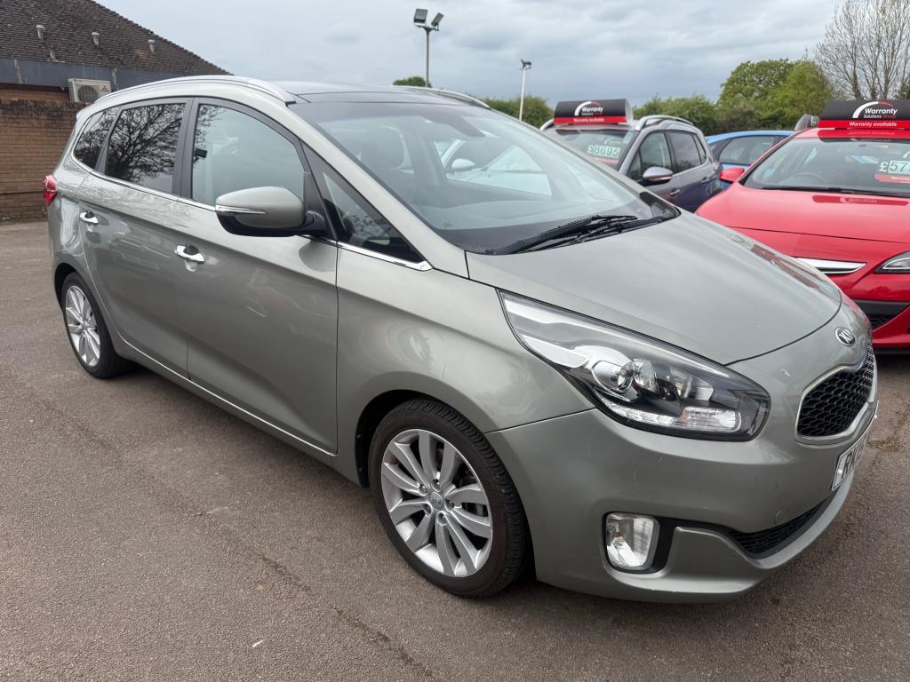 Check out this Kia Carens 2015 Diesel Manual
