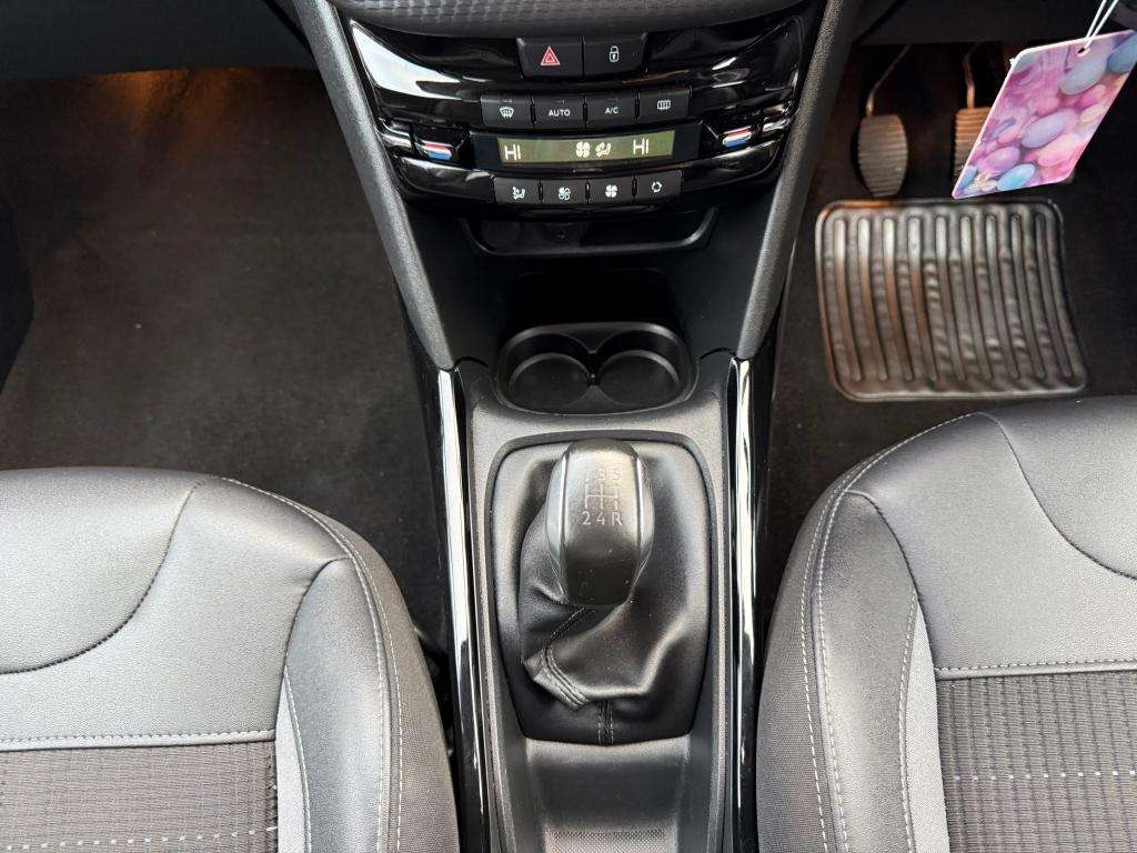 2018 PEUGEOT 2008 2018 PEUGEOT 2008