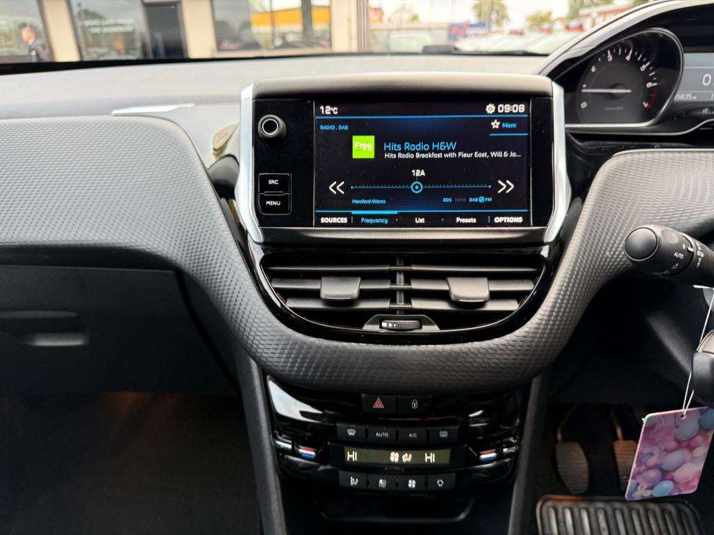 2018 PEUGEOT 2008 2018 PEUGEOT 2008