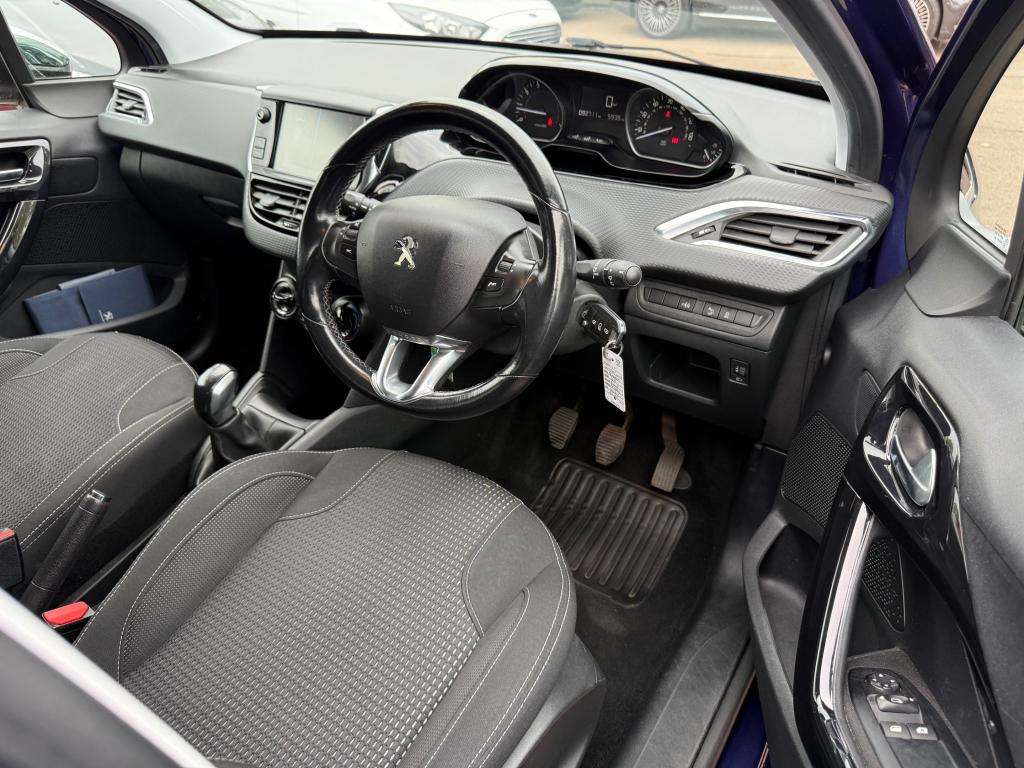 2017 PEUGEOT 208 2017 PEUGEOT 208