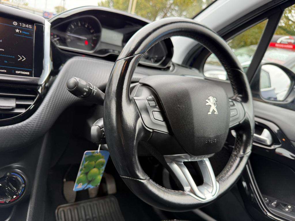 2017 PEUGEOT 208 2017 PEUGEOT 208
