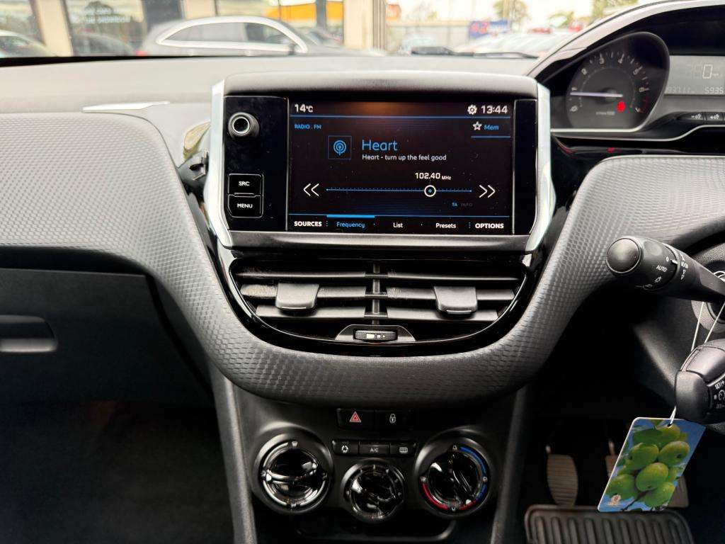 2017 PEUGEOT 208 2017 PEUGEOT 208