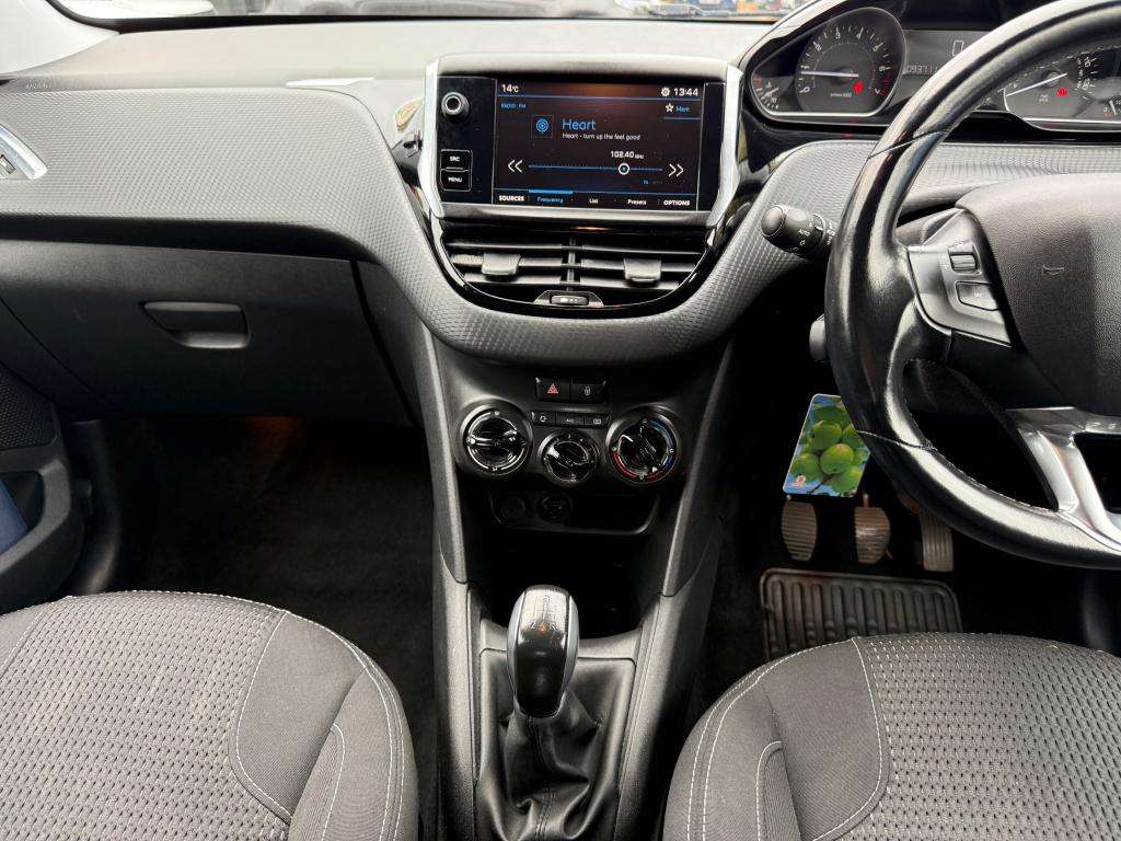 2017 PEUGEOT 208 2017 PEUGEOT 208