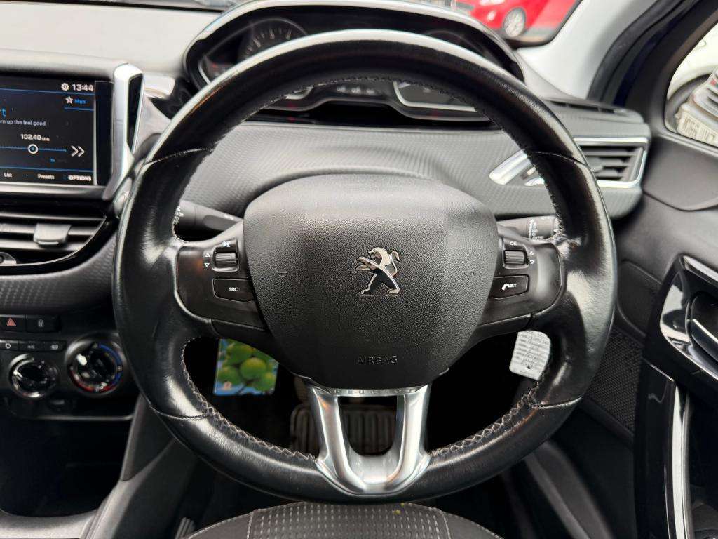 2017 PEUGEOT 208 2017 PEUGEOT 208