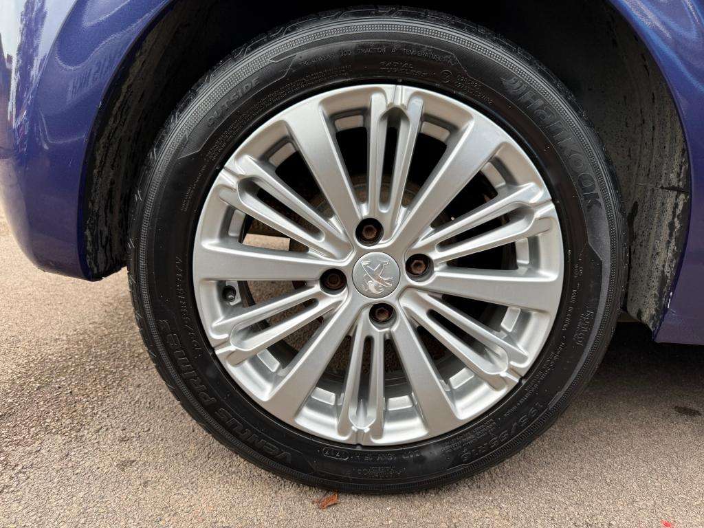 2017 PEUGEOT 208 2017 PEUGEOT 208