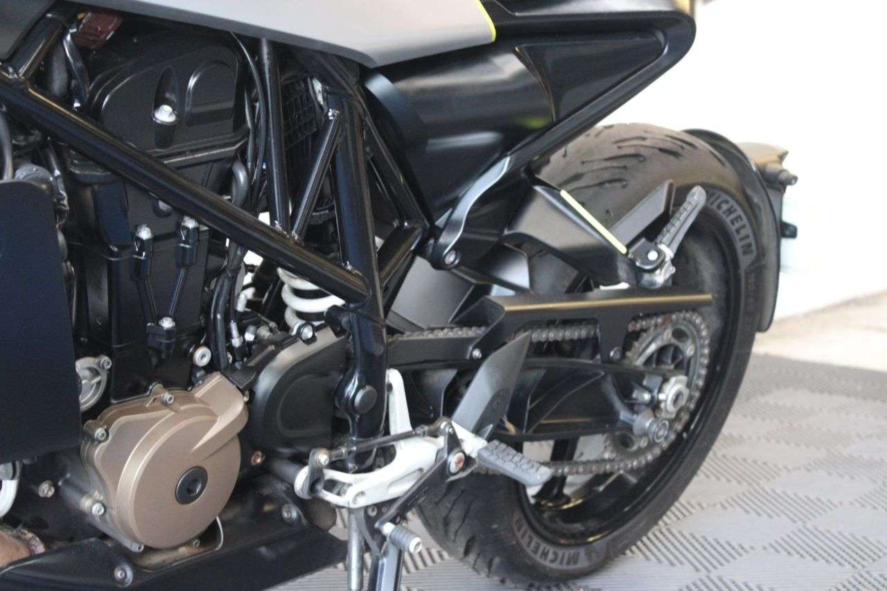 2019 HUSQVARNA VITPILEN 701 2019 HUSQVARNA VITPILEN 701