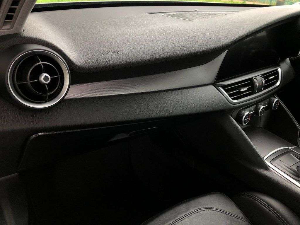 2018 ALFA ROMEO GIULIA 2018 ALFA ROMEO GIULIA