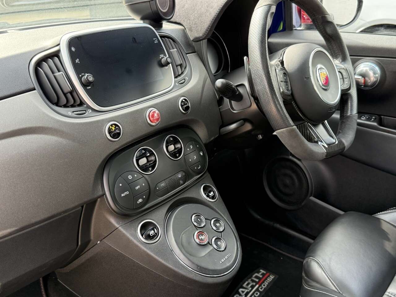 2017 ABARTH 595 HATCHBACK 2017 ABARTH 595 HATCHBACK