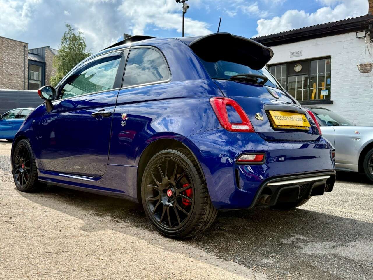 2017 ABARTH 595 HATCHBACK 2017 ABARTH 595 HATCHBACK