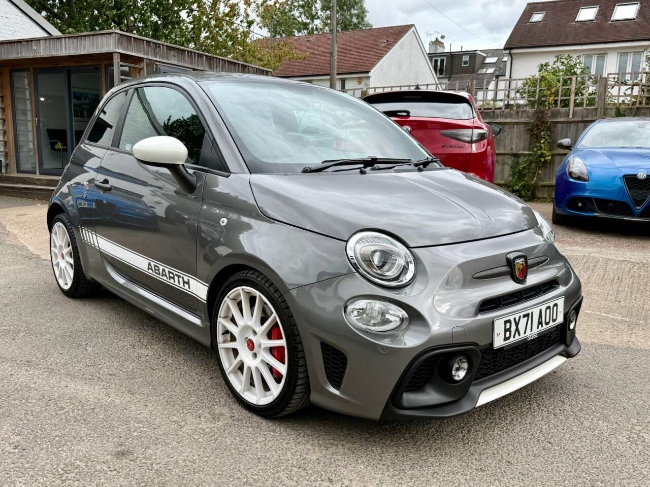 2021 ABARTH 595 2021 ABARTH 595