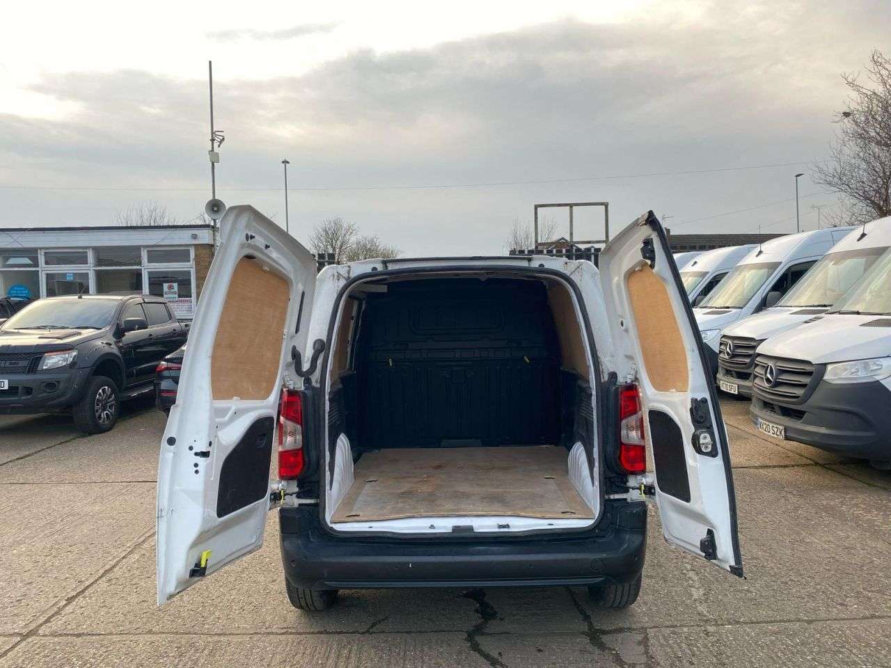 2019 PEUGEOT PARTNER 2019 PEUGEOT PARTNER