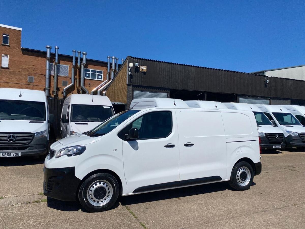 Check out this Peugeot Expert 2020 Diesel Manual