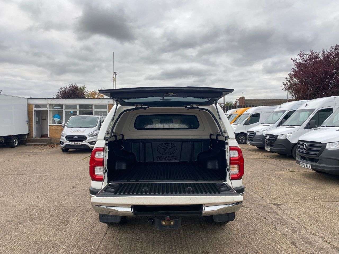 2023 TOYOTA HI-LUX 2023 TOYOTA HI-LUX