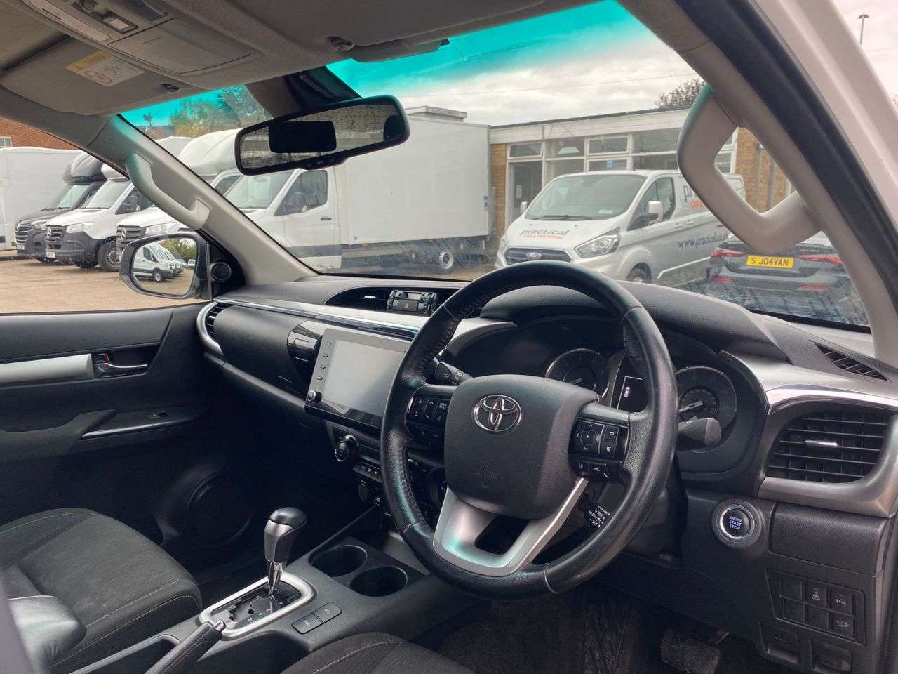 2023 TOYOTA HI-LUX 2023 TOYOTA HI-LUX