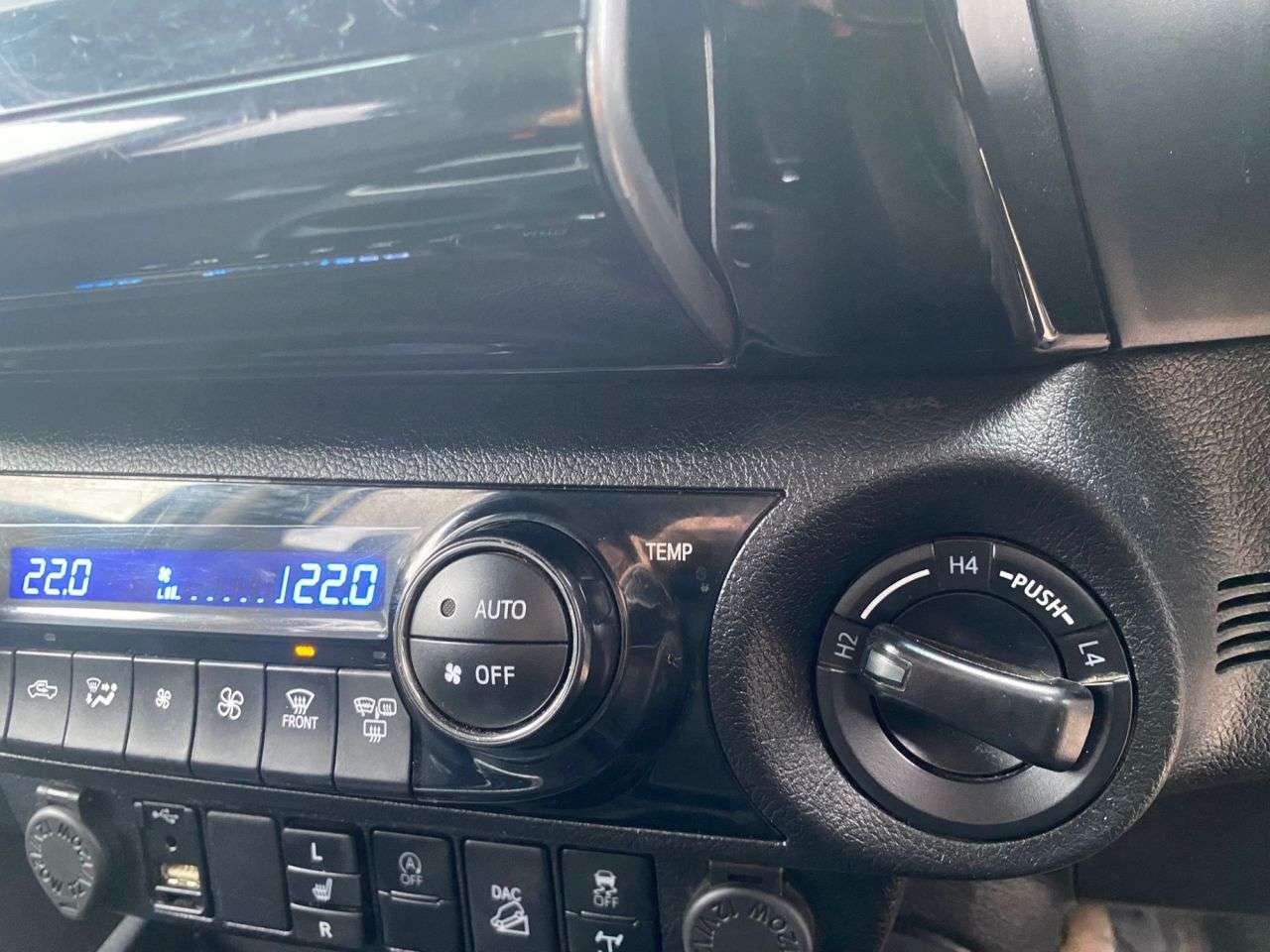 2023 TOYOTA HI-LUX 2023 TOYOTA HI-LUX