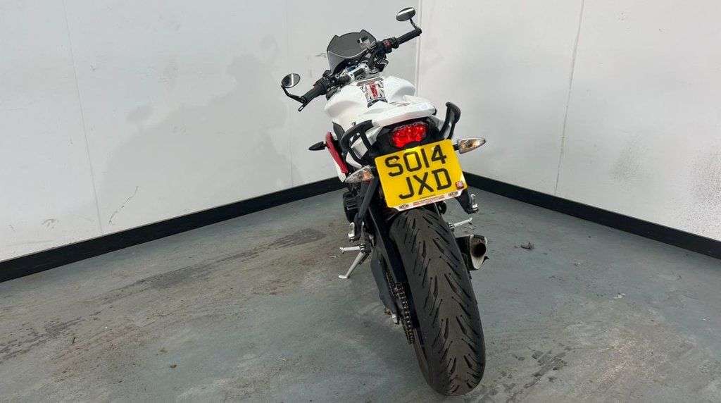 2014 TRIUMPH STREET TRIPLE 2014 TRIUMPH STREET TRIPLE