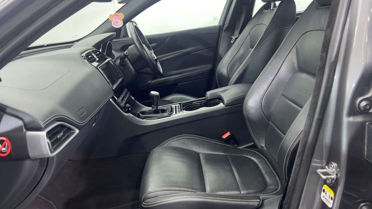 2017 JAGUAR XE 2017 JAGUAR XE