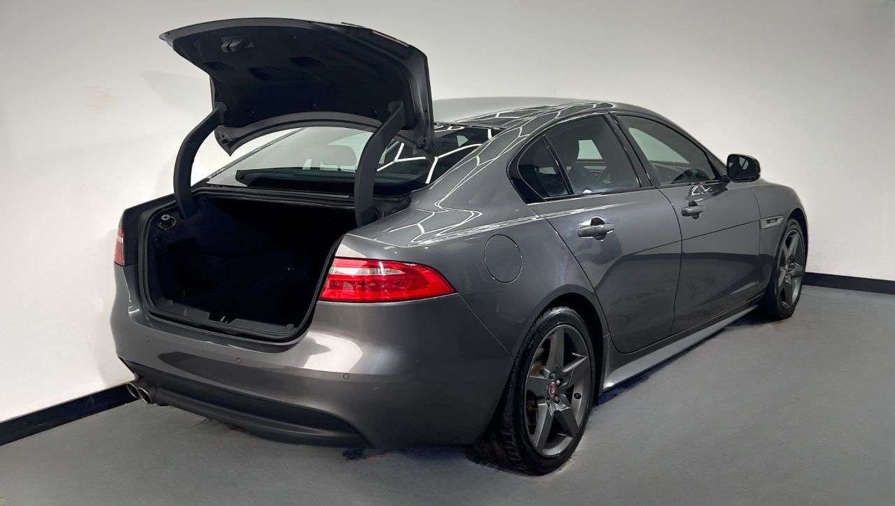 2017 JAGUAR XE 2017 JAGUAR XE