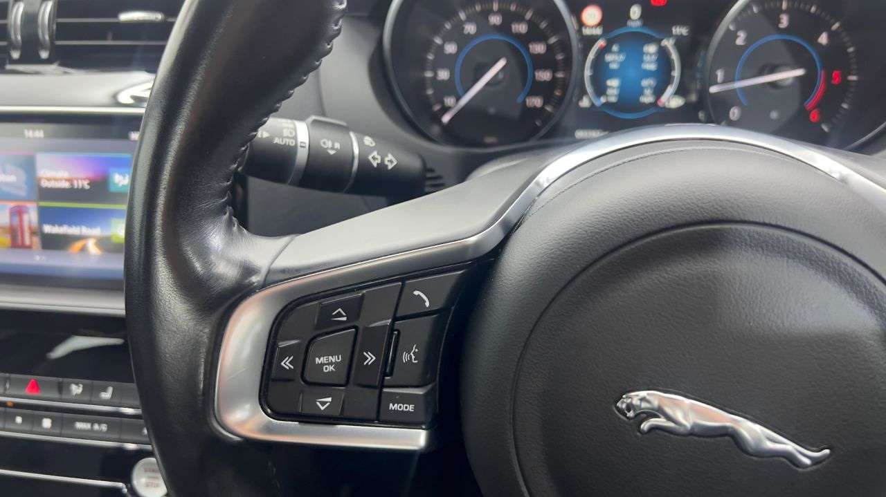 2017 JAGUAR XE 2017 JAGUAR XE