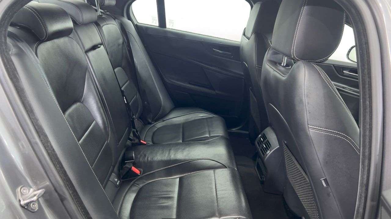 2017 JAGUAR XE 2017 JAGUAR XE