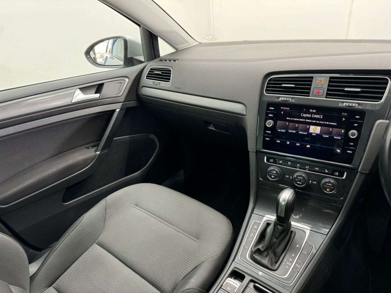 2020 VOLKSWAGEN GOLF 2020 VOLKSWAGEN GOLF