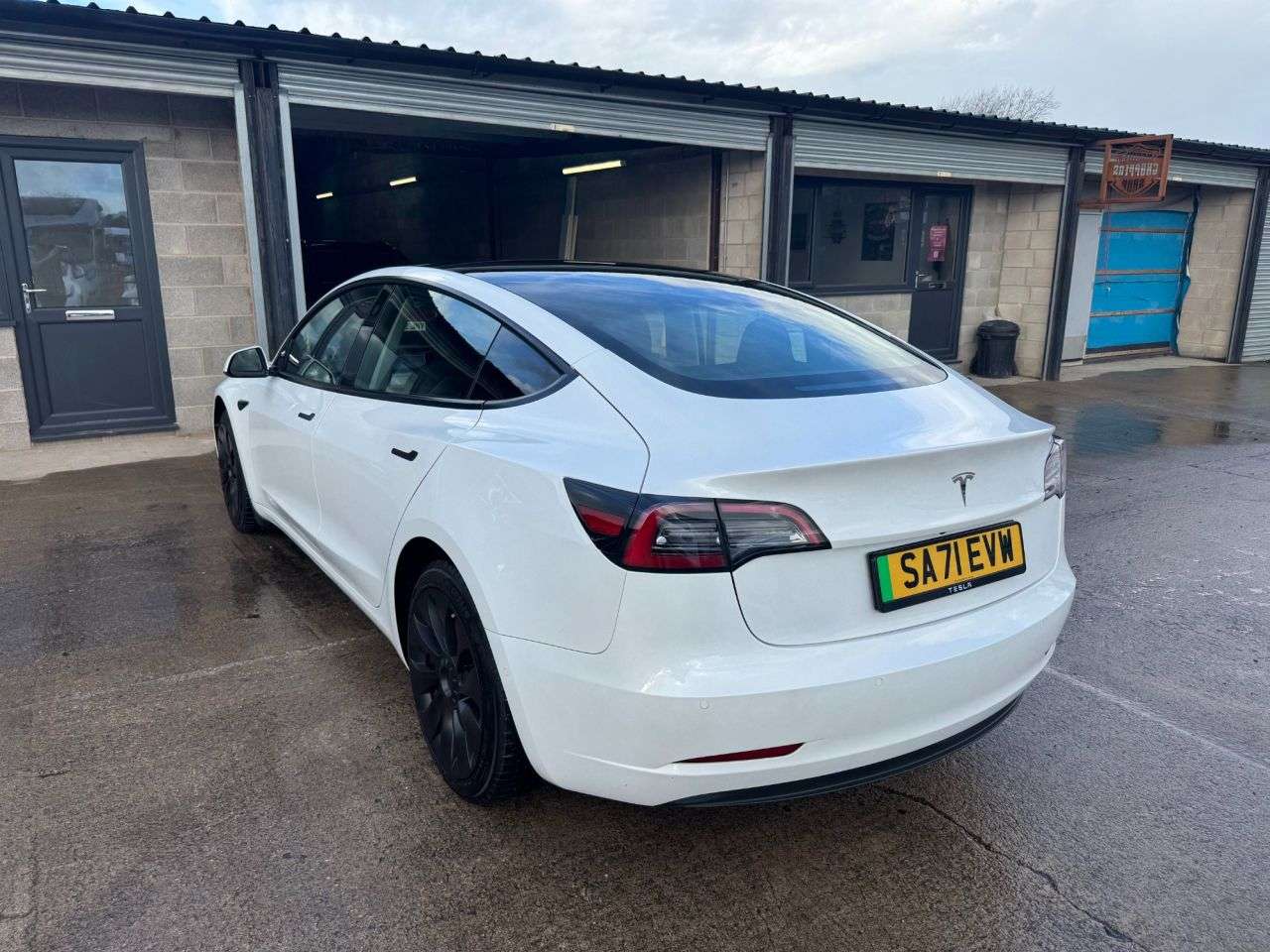 2021 TESLA MODEL 3 2021 TESLA MODEL 3