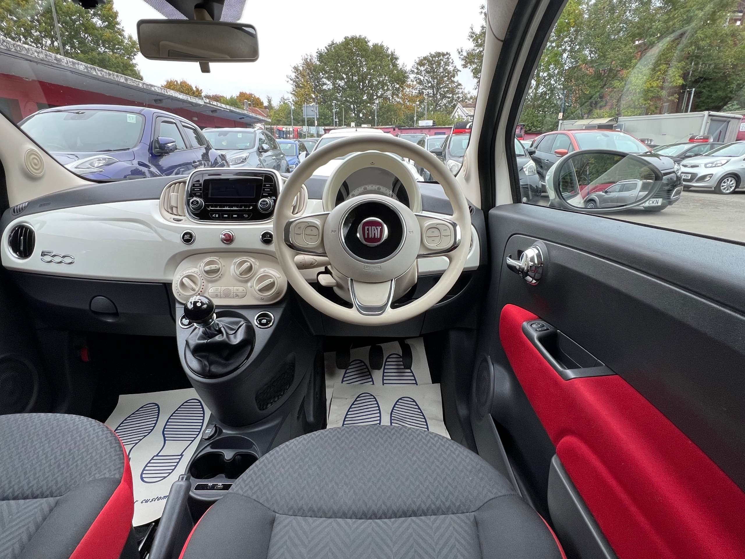 2017 FIAT 500 2017 FIAT 500